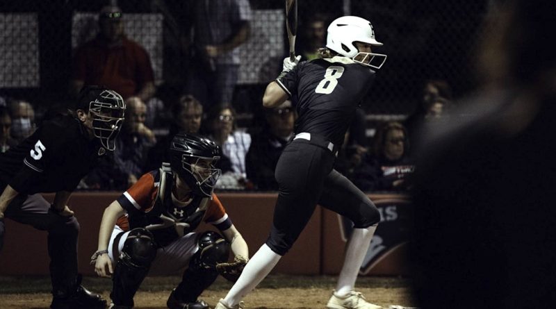 ally-callahan-hernando-softball